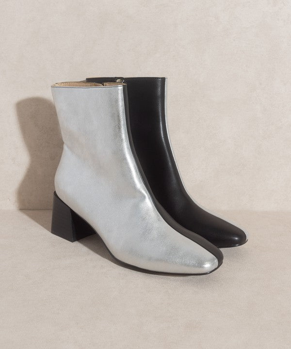 
                      
                        OASIS SOCIETY Georgia - Dual Chroma Boots
                      
                    