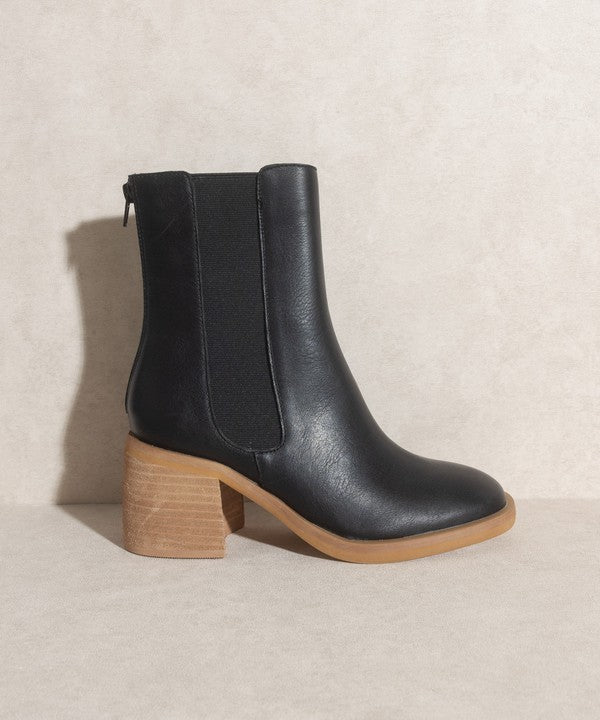 
                      
                        Oasis Society Olivia - Chelsea Heel Boots
                      
                    