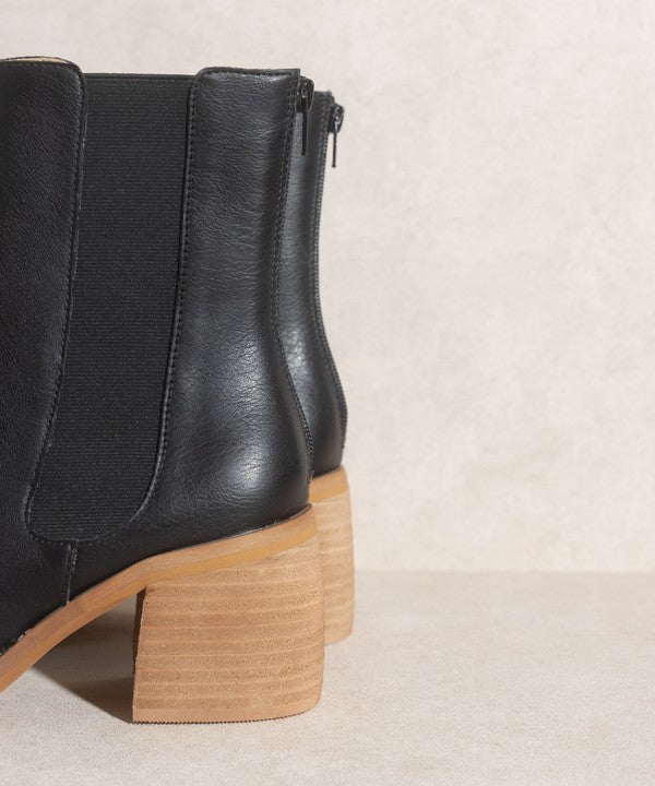 
                      
                        Oasis Society Olivia - Chelsea Heel Boots
                      
                    