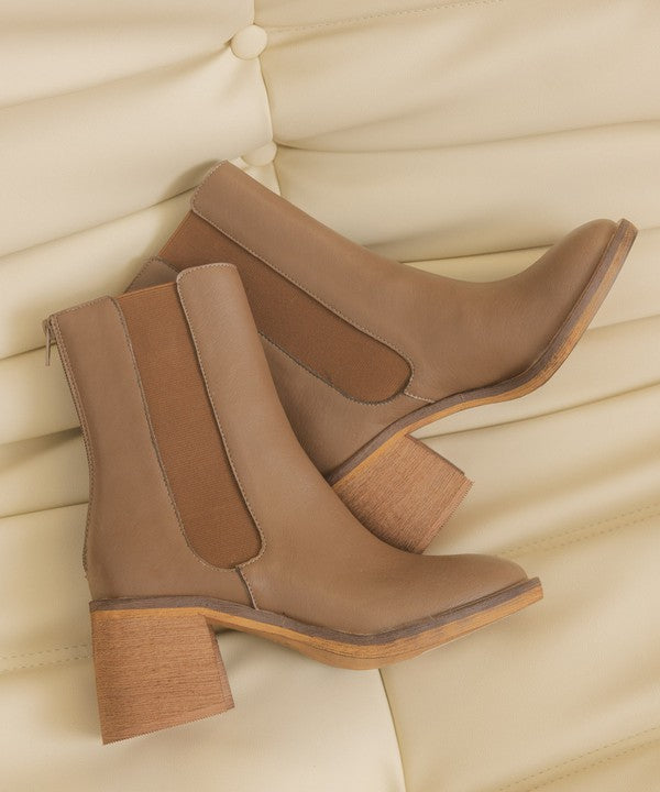 
                      
                        Oasis Society Olivia - Chelsea Heel Boots
                      
                    