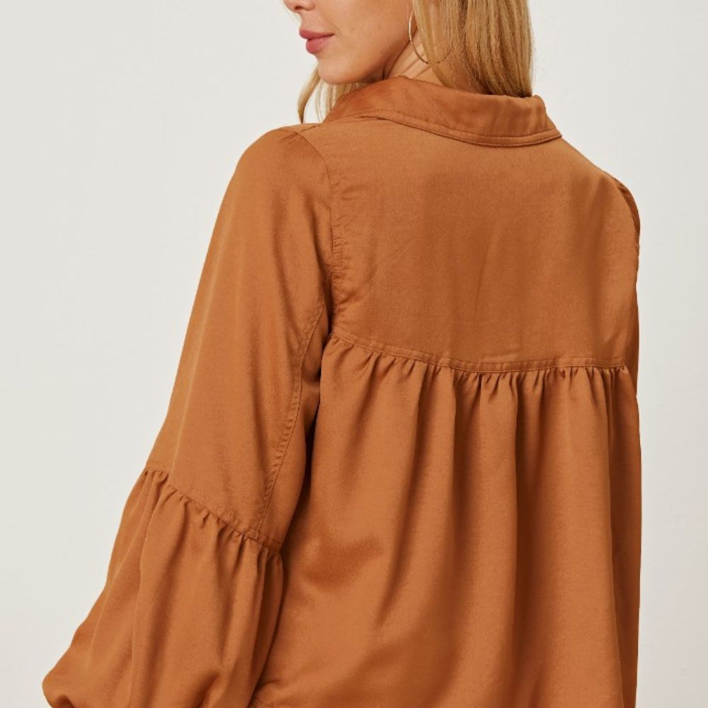 
                      
                        Balloon Sleeve Collared Neck Blouse
                      
                    