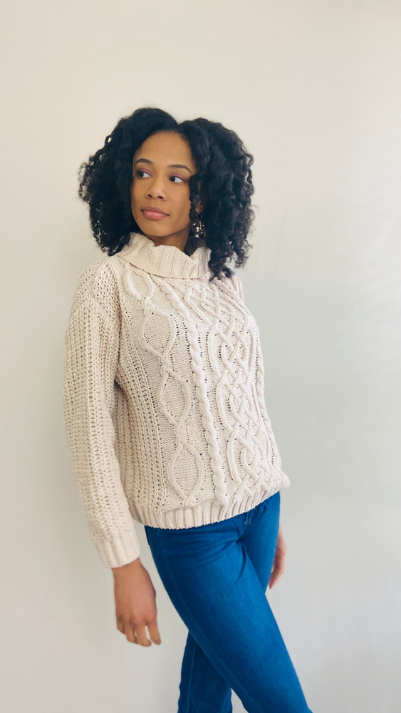 Chunky Knit Sweater (Soft White)