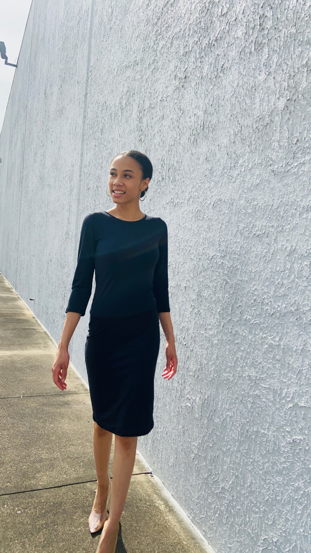 Essential Simple Long Sleeve Midi Black Dress