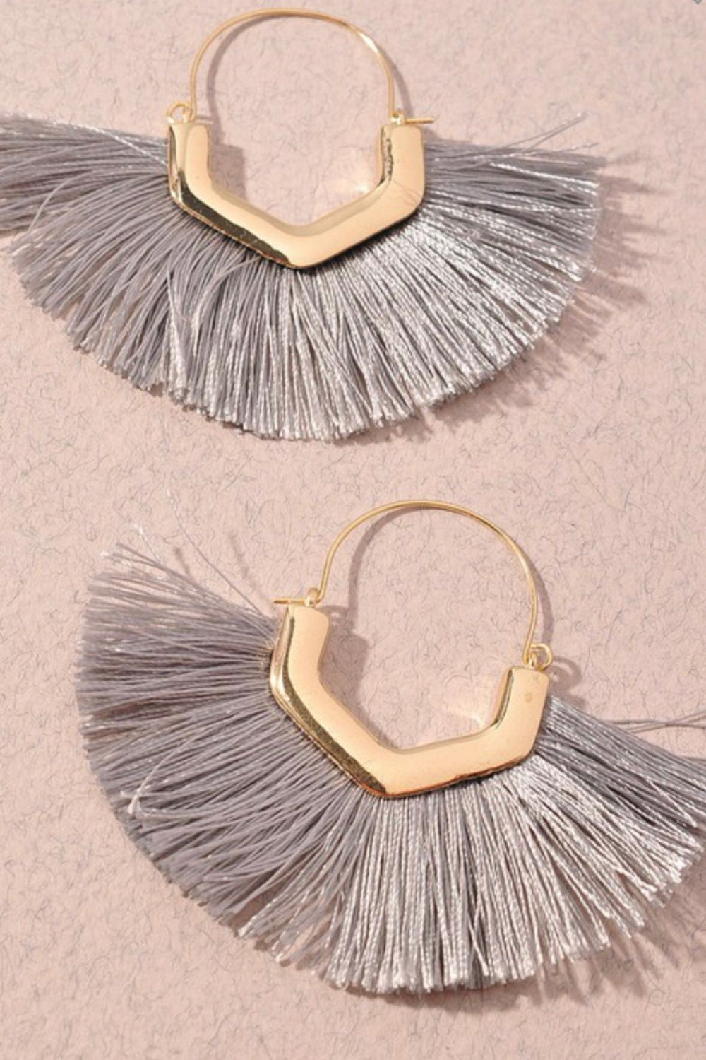 Feeling Fabulous Earrings | Grey - Fabuluxe Boutique